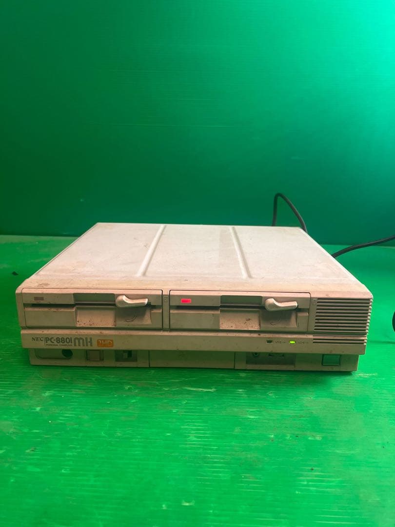 NEC PC-8801 MH デスクトップPC 使用感あり 通電確認のみ