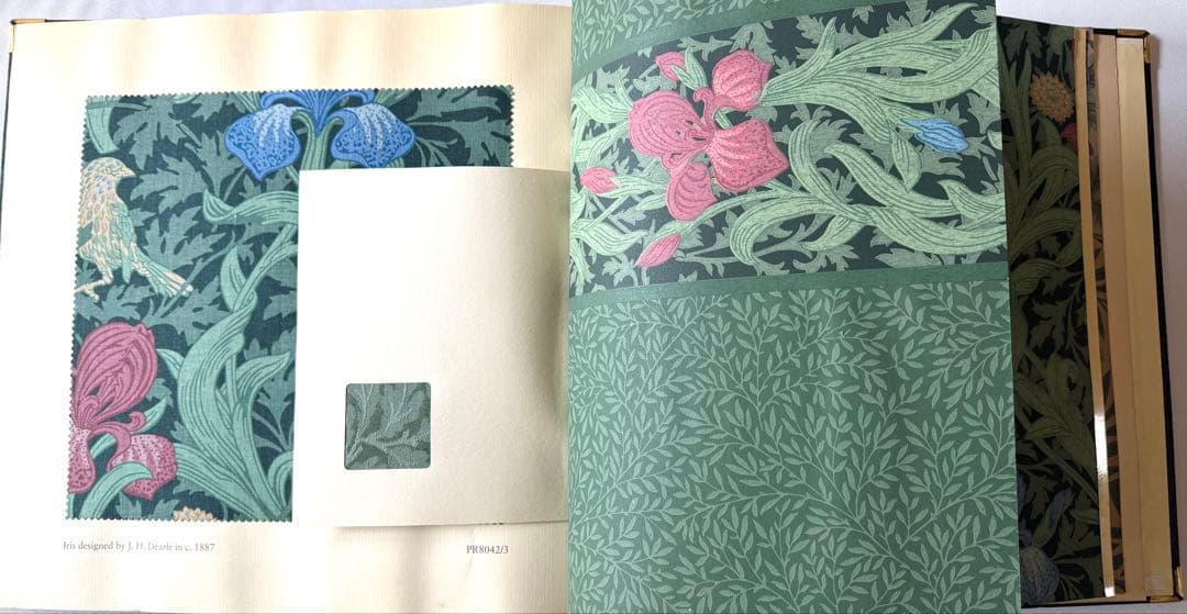 命が息づくモリスデザイン。眺めても飾っても美しい大型ビンテージカタログ。