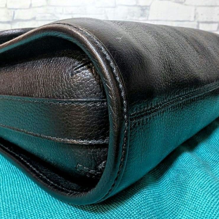 ♥極美品♥グッチ GUCCI ショルダーバッグ レザー 斜めがけ ブラック