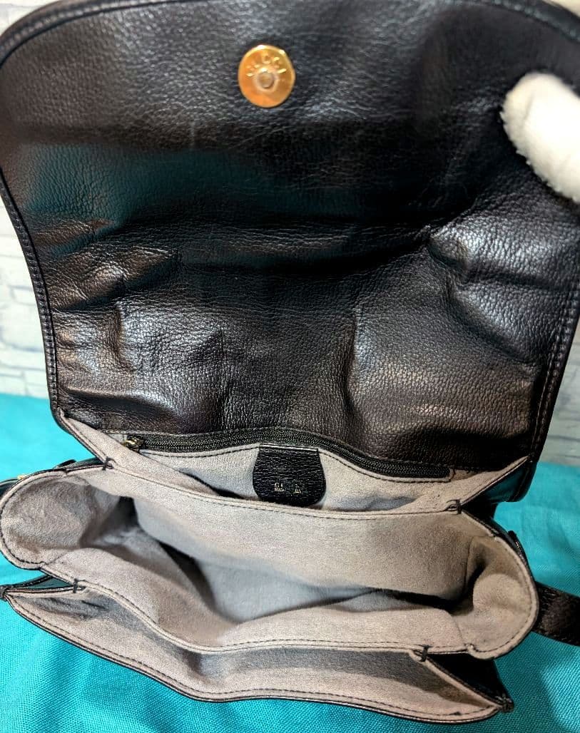 ♥極美品♥グッチ GUCCI ショルダーバッグ レザー 斜めがけ ブラック