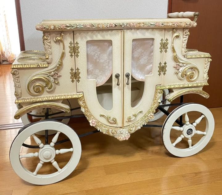 シャビーシック　馬車　収納あり　イタリアから船便で運ばれてきました
