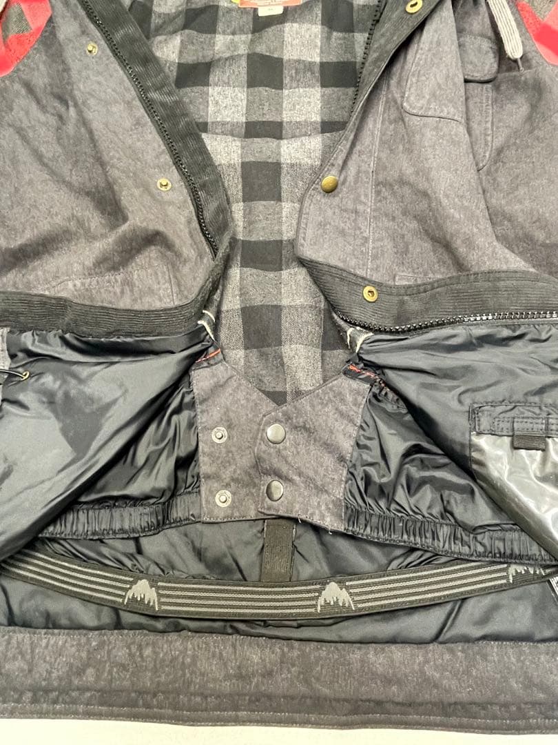 BURTON バートン スノーボードウエア Ｍサイズ 赤黒チェック ネルシャツ