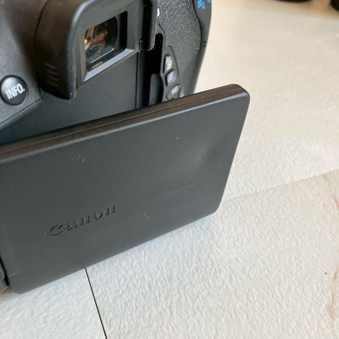 Canon EOS Kiss X7i ダブルズームキット ショット数2312回