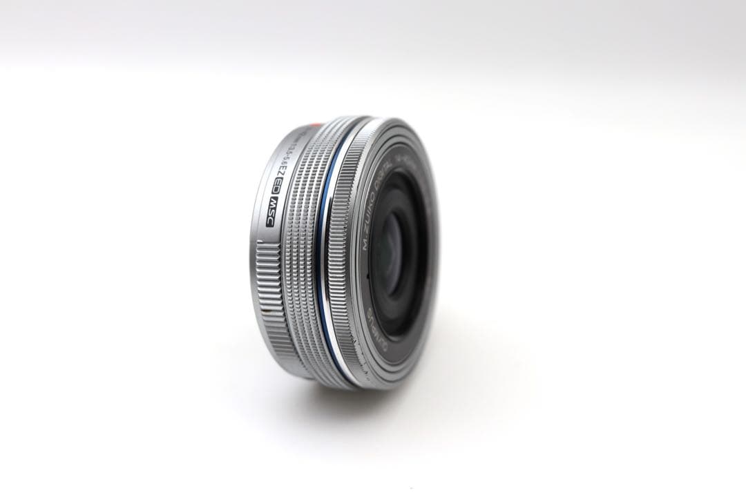 ☆美品【OLYMPUS】OM-D E-M10 MarkIII + 14-42mm