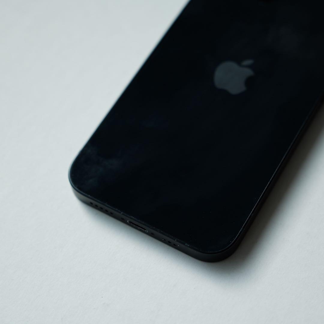 Apple / iPhone 13 ミッドナイト