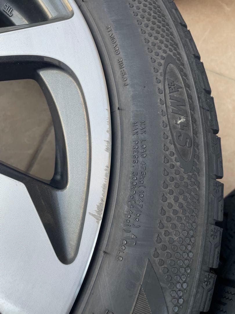 アクア❗️NHP10❗️スタッドレス付純正アルミ　Ｘアーバン　175/60R16