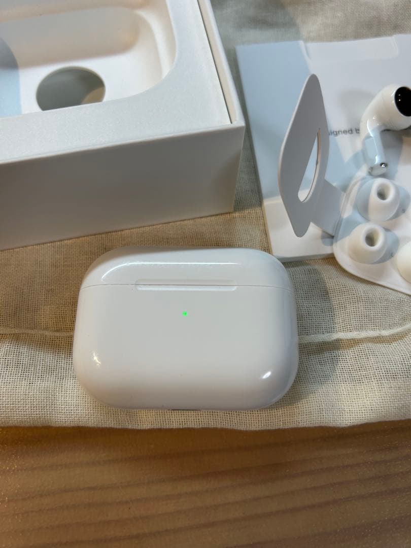 AirPods Pro 第一世代　ワイヤレス充電ケース付き