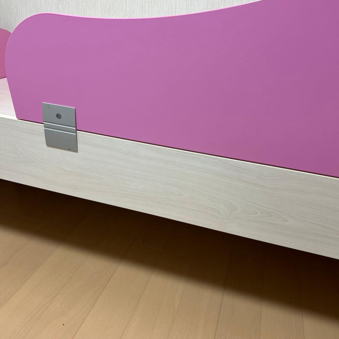 チレキ、ベッド