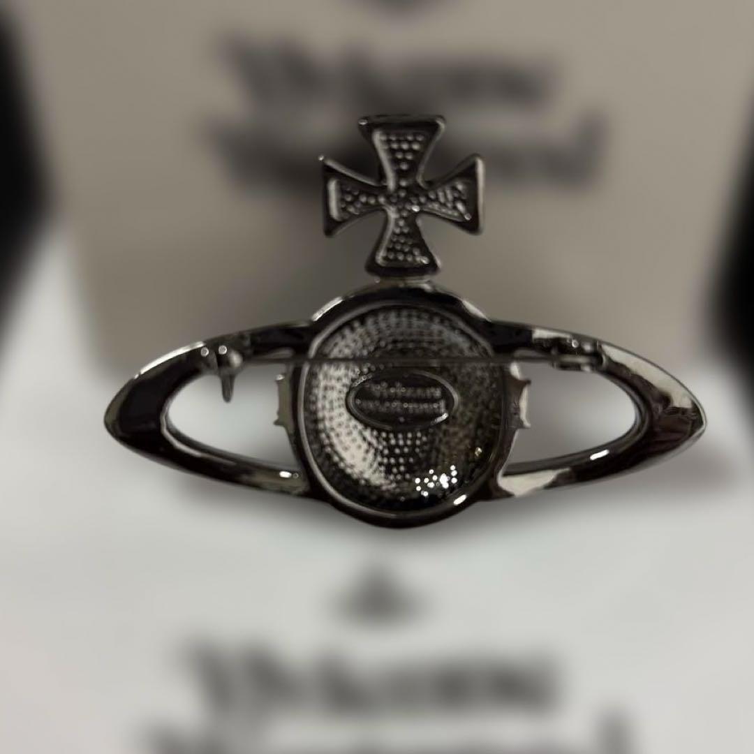 Vivienne Westwood クリスタルブローチ