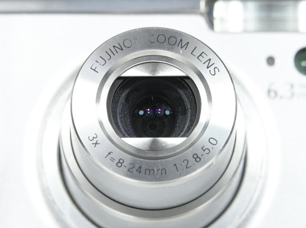 フジフイルム　FUJIFILM FinePix F11