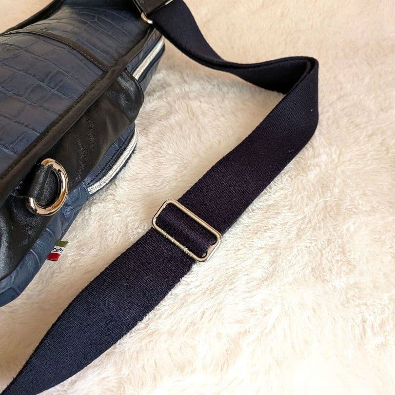 ✨️未使用✨️ オロビアンコ ボディバッグ レザー クロコ型押し 斜め掛け