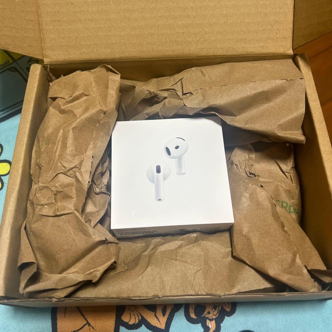 AirPods4本体 ホワイト ノイズキャンセリング搭載