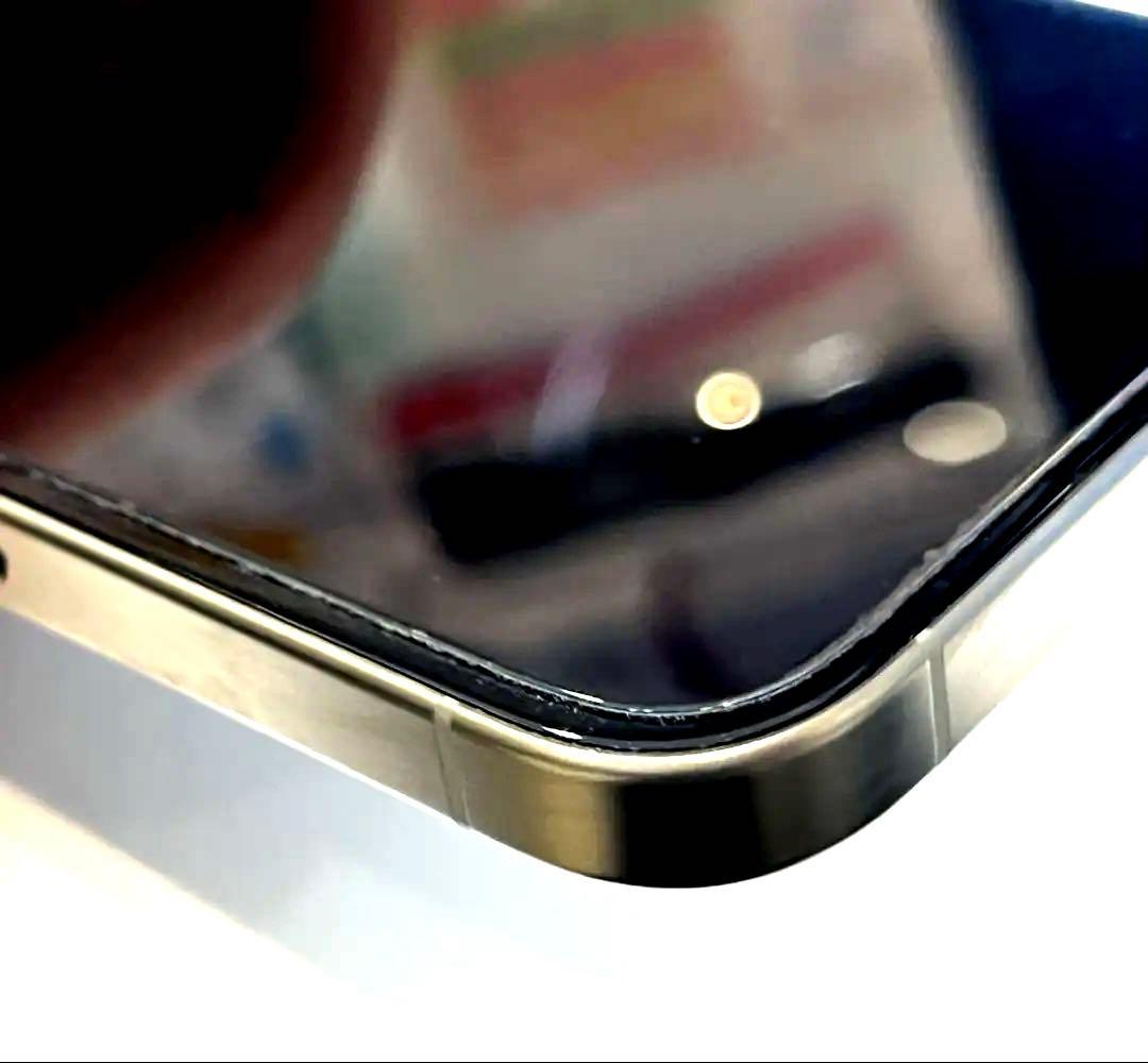 iPhone 15 Pro 256G 89%バッテリー　グレー