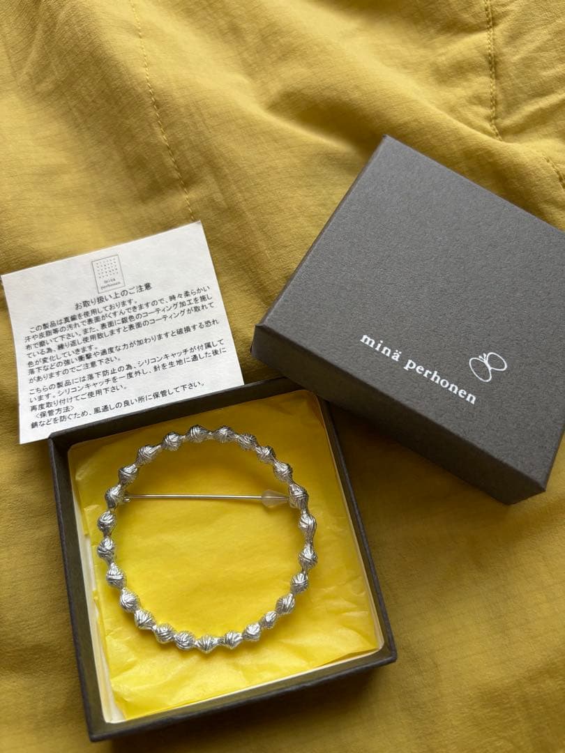 mina perhonen ミナペルホネン　タンバリンブローチ　シルバー