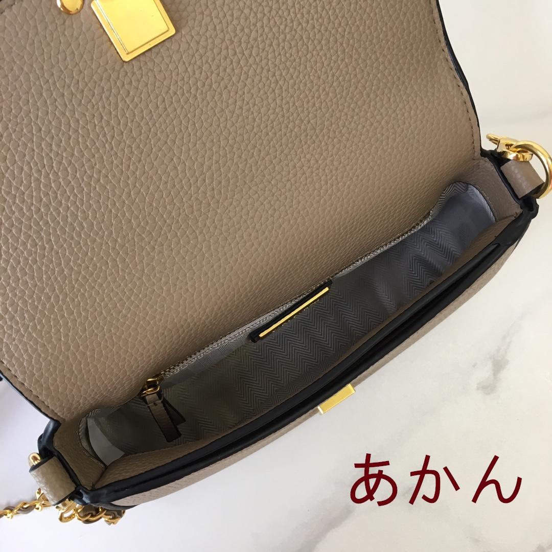 トリーバーチ ショルダーバッググレージュ