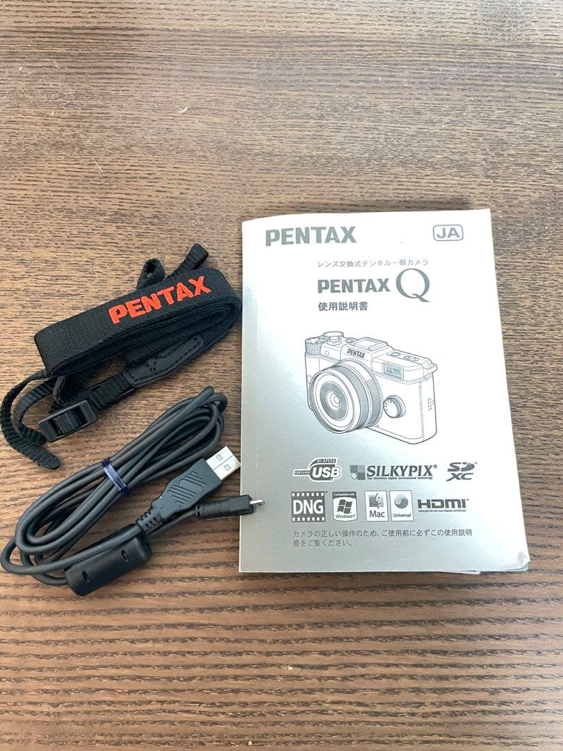 PENTAX Q （ブラック）ミラーレスカメラ 本体と付属品、純正箱に入れて発送
