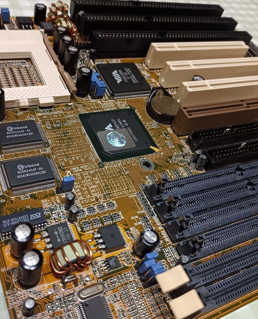 FIC VA 503+ マザーボード ATX Socket 7