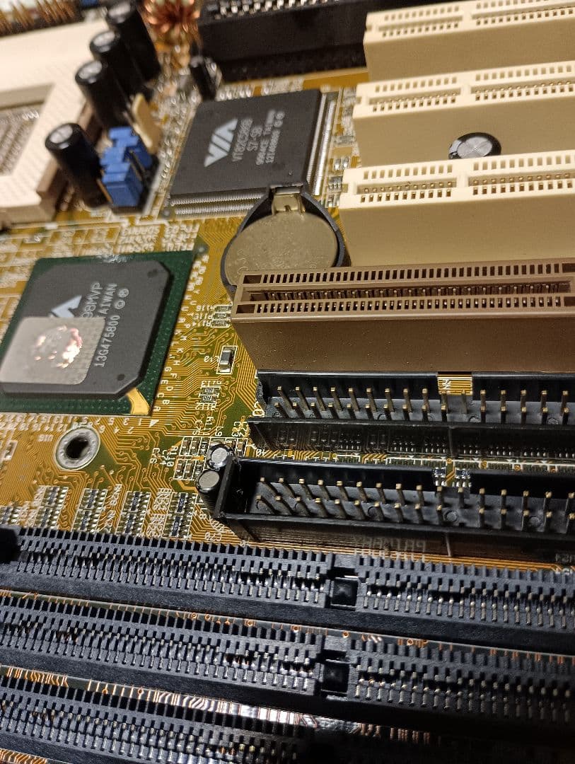 FIC VA 503+ マザーボード ATX Socket 7