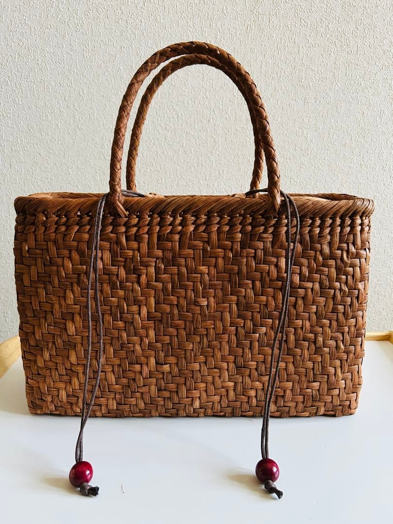 【6月5日限定価格】新品　山葡萄籠バッグ　人気網代編み　内布巾着　山ぶどう