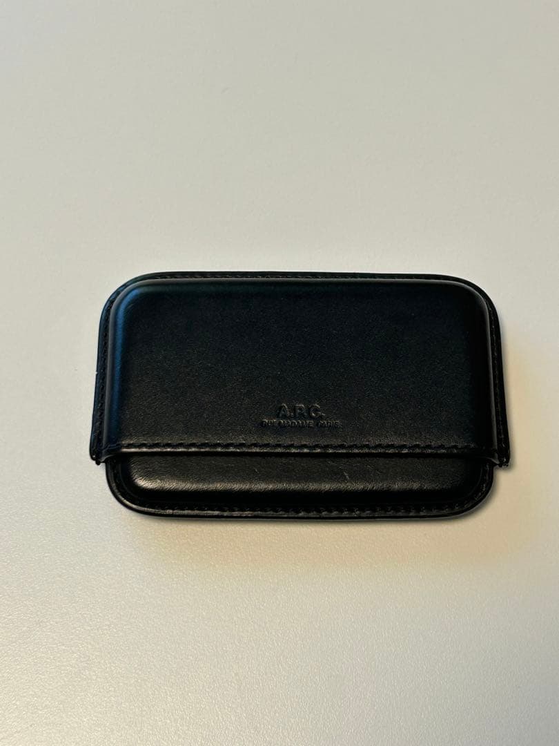 A.P.C. アーペーセー黒レザー名刺入れ(カードケース)