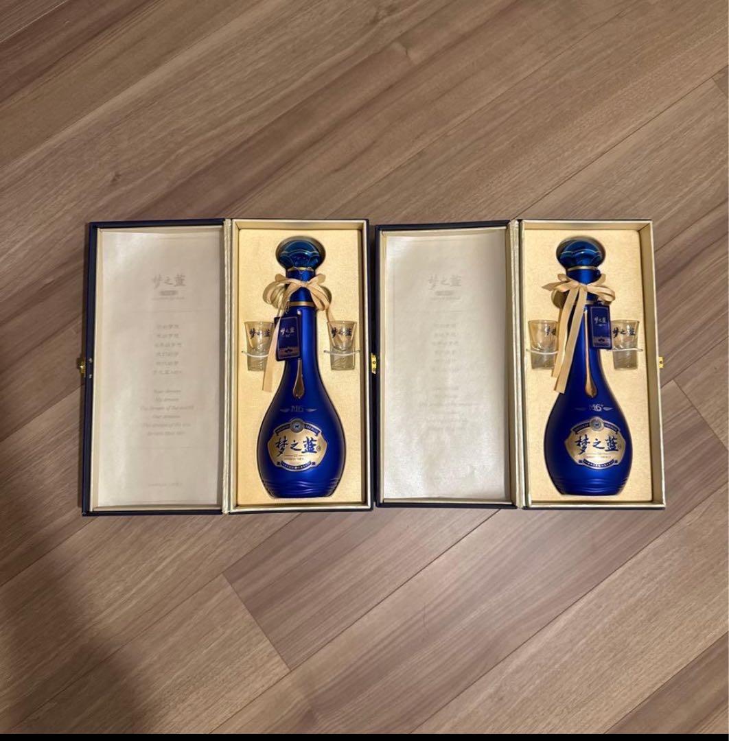 江蘇洋河高級白酒　夢之藍M6+ 500ml 52% 箱に2個高級コップ付き　1箱