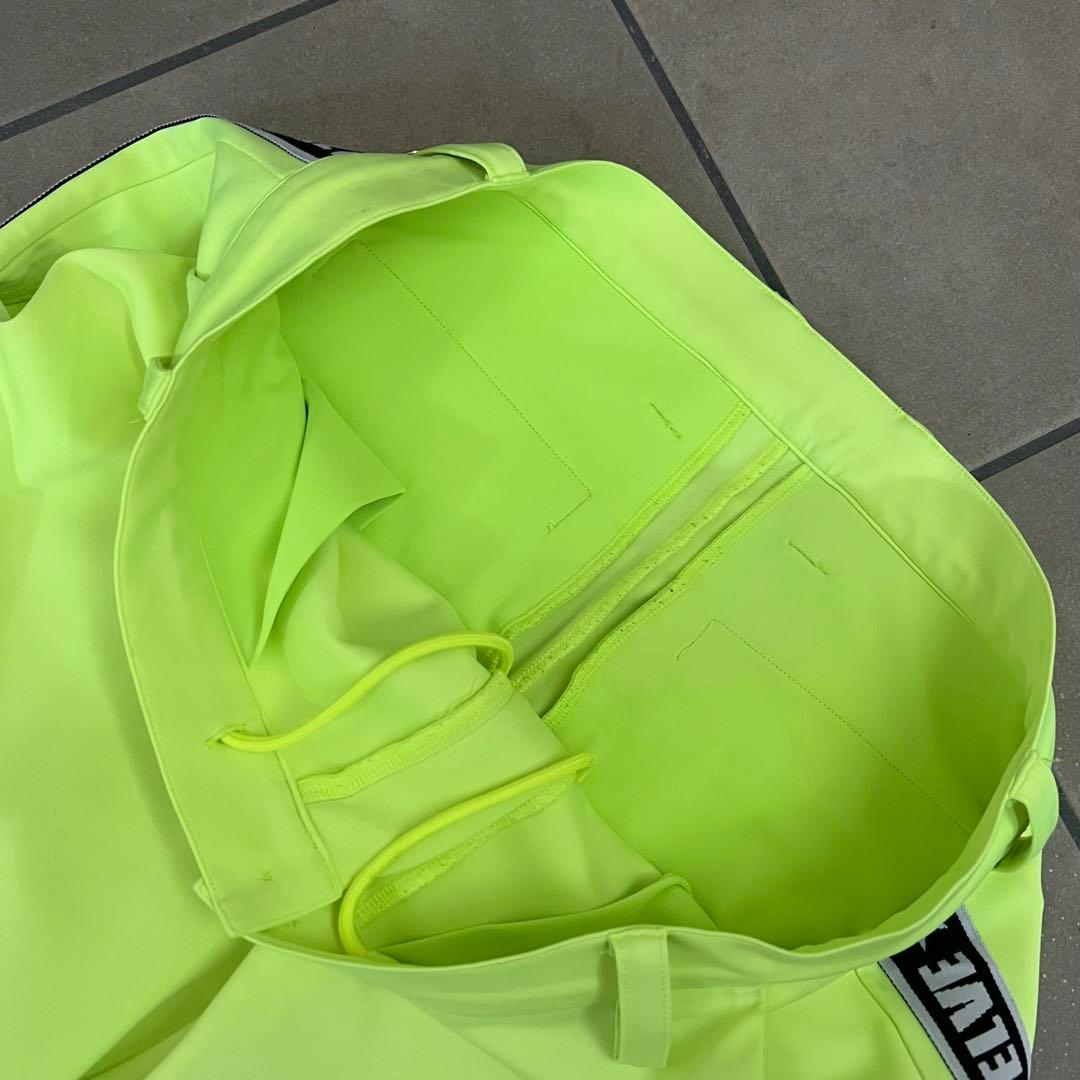 V12 ヴィトゥエルヴ セットアップ　ゴルフ　メンズ　XXL 蛍光色