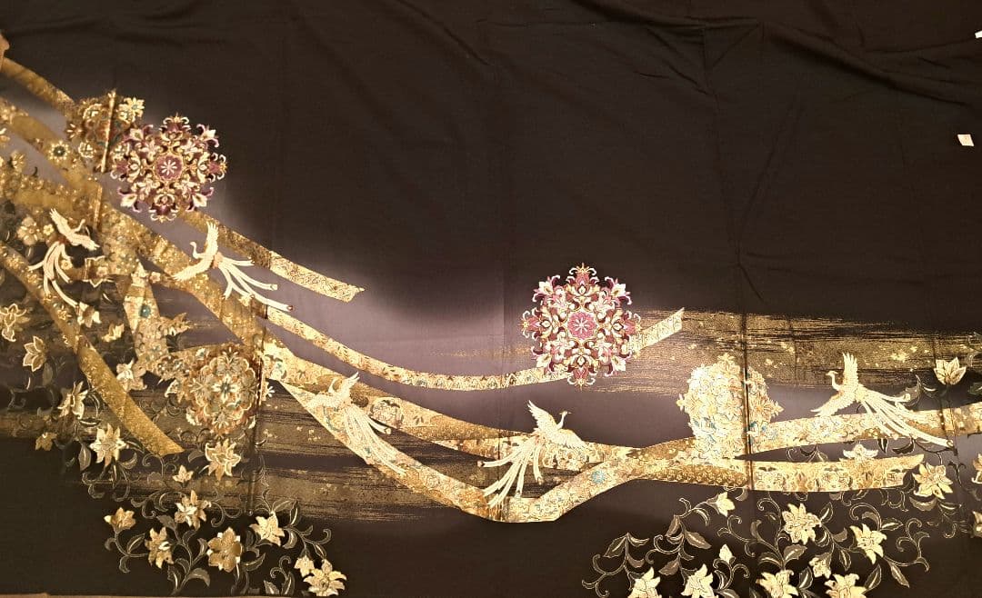 美品❇️豪華黒留袖　貝紫刺繍　 金銀彩　 比翼仕立て　５つ紋　フルセット