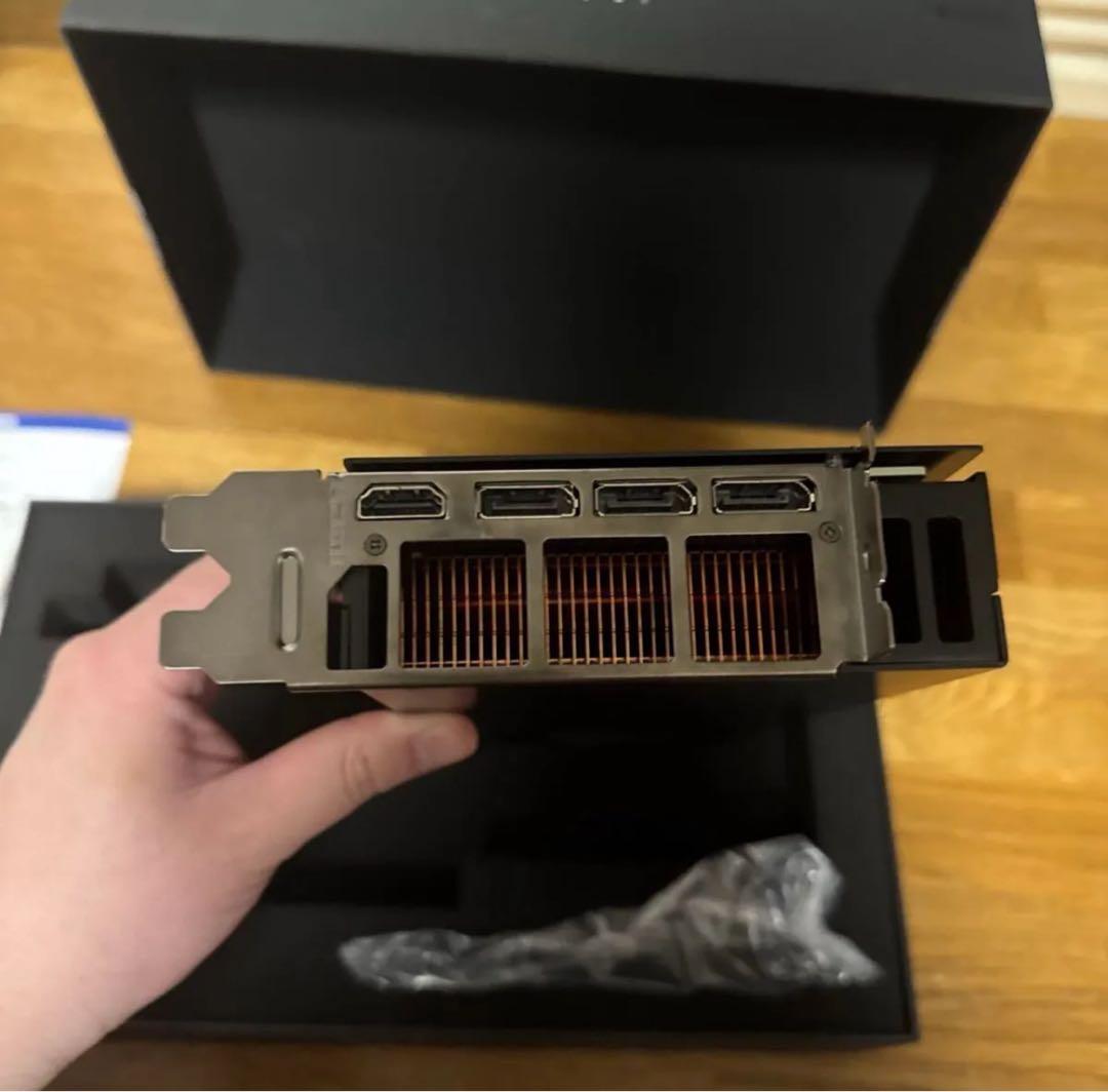 極稀 PNY RTX4070TI ブロワーファンモデル