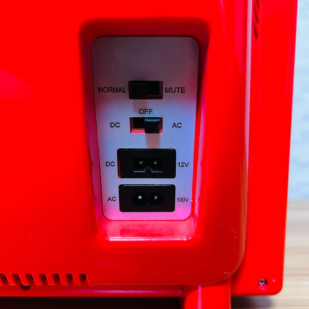 SIS ディスプレイ型 ポータブル冷温庫 25L XHC-25 レッド