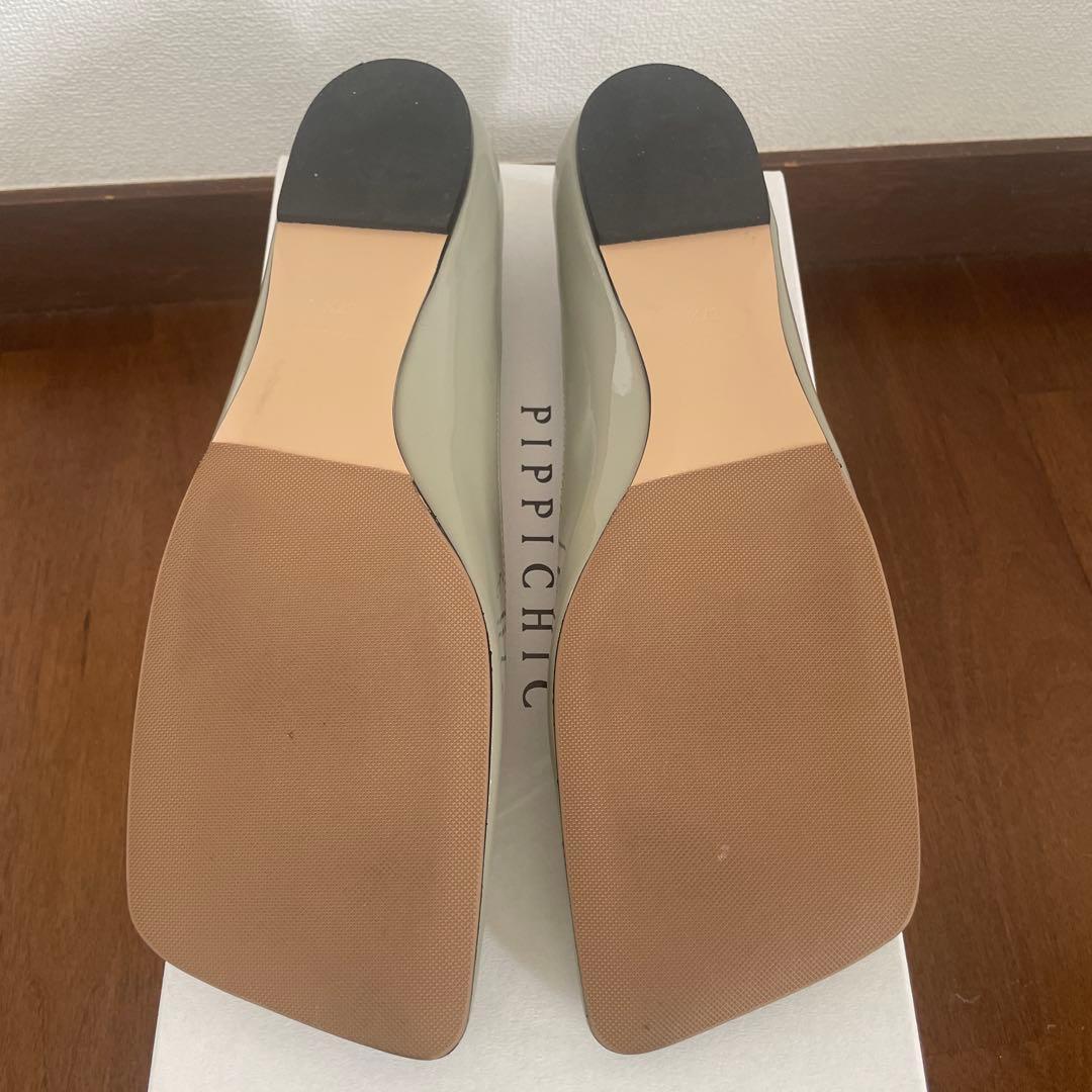 PIPPICHIC グレー ポインテッドトゥ フラットシューズ