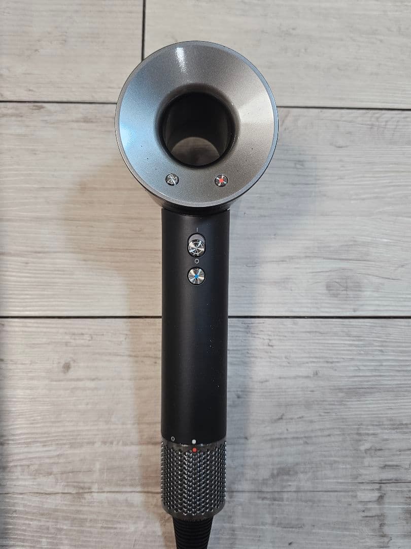圧倒的最安　保証付　ダイソン　メンテナンス済み　dyson hd08　ブラック