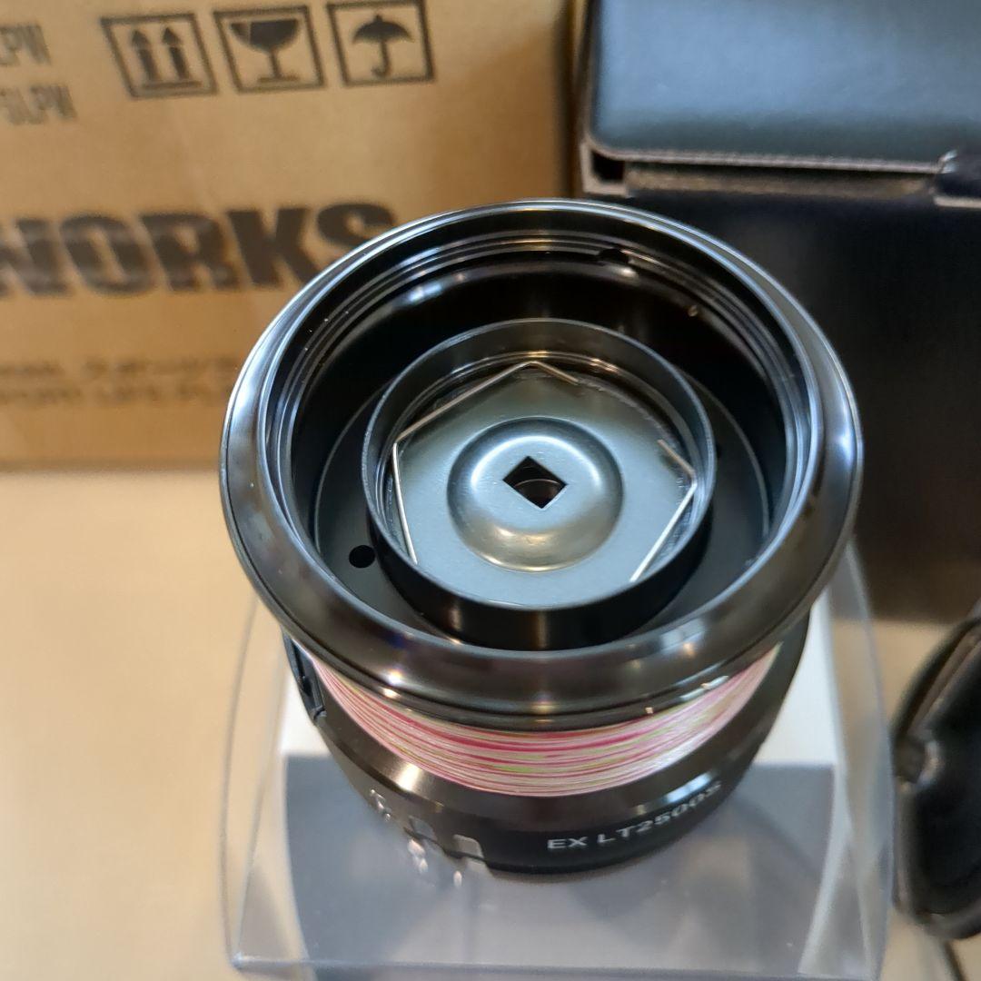 明丸水産 24セルテートSLPWORKS 2500-H カスタムボディ