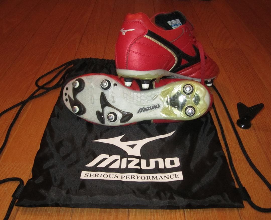 入手困難！新品！MIZUNO(ミズノ)のスパイク「ウェーブカップ 021 Si」