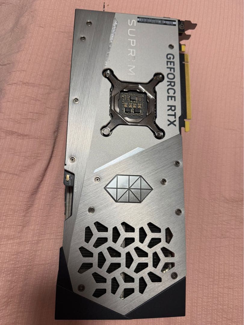 グラフィックボード・グラボ・ビデオカード MSI GeForce RTX 4070 Ti SUPRIM X 12G