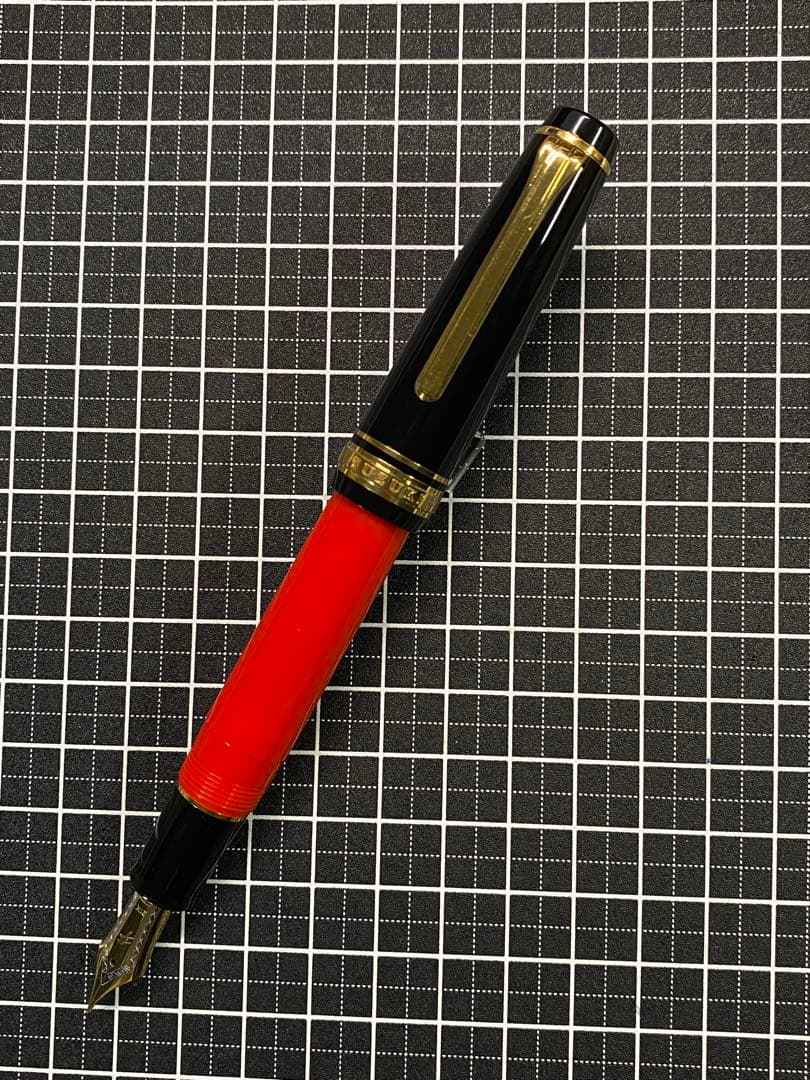 SUZUKI HAYABUSA 万年筆　字幅M