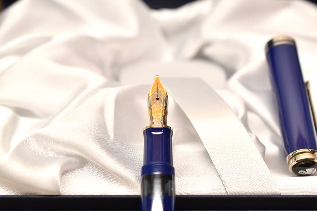 ジ*ー様 Pelikan スーべレーンM805 万年筆 ダークブルー　シルバート