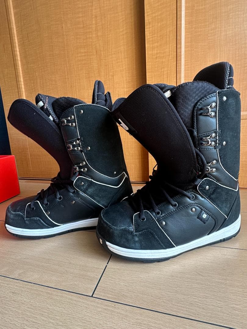 美品 Burton JEREMY JONES ブーツBLK 26.5