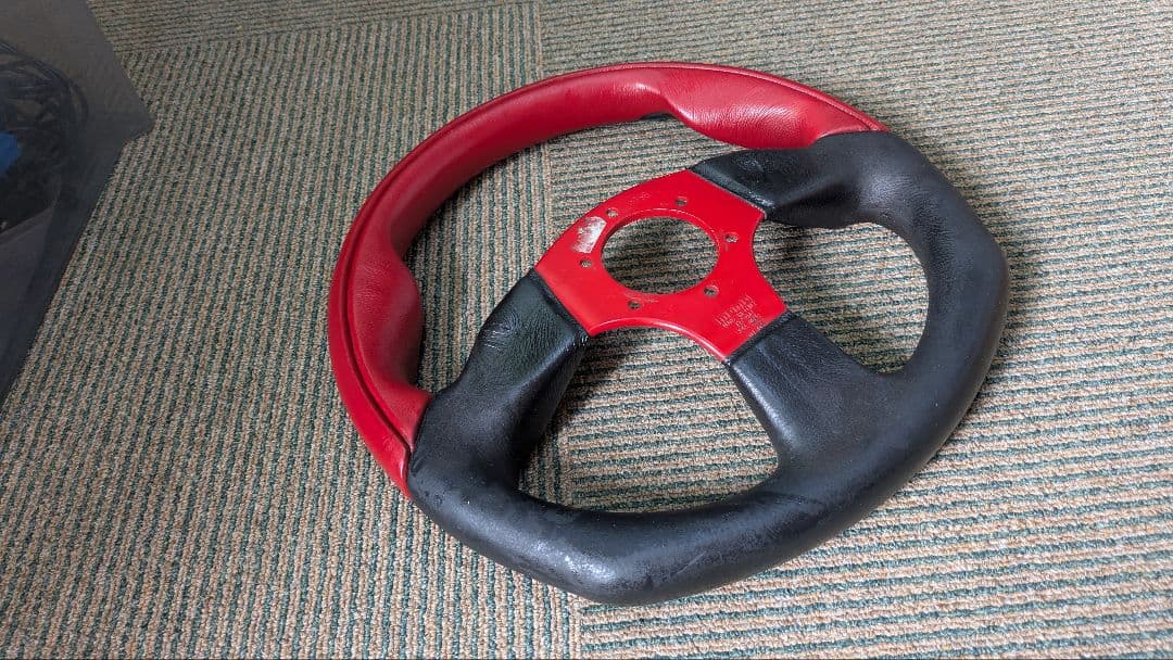 MOMOステアリング COMMANDO2 32φ　モモハン　コマンド2