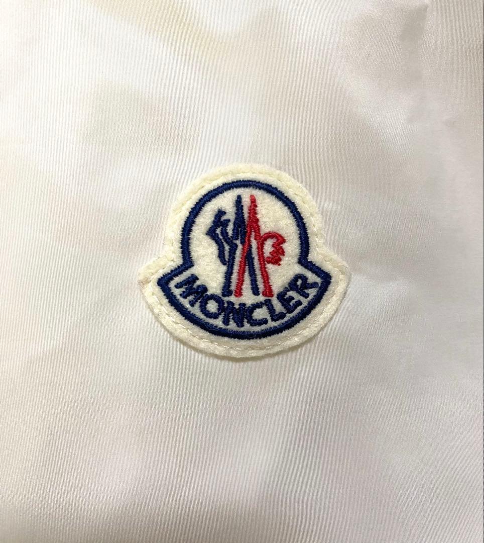 【新品・未使用品】MONCLER モンクレールPRINTSEPSポンチョコート