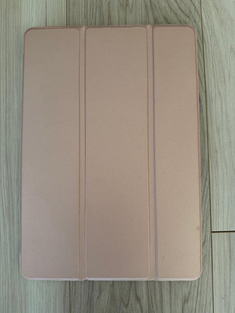 iPad7 第7世代 32GB WIFIモデル ピンクのカバー付き