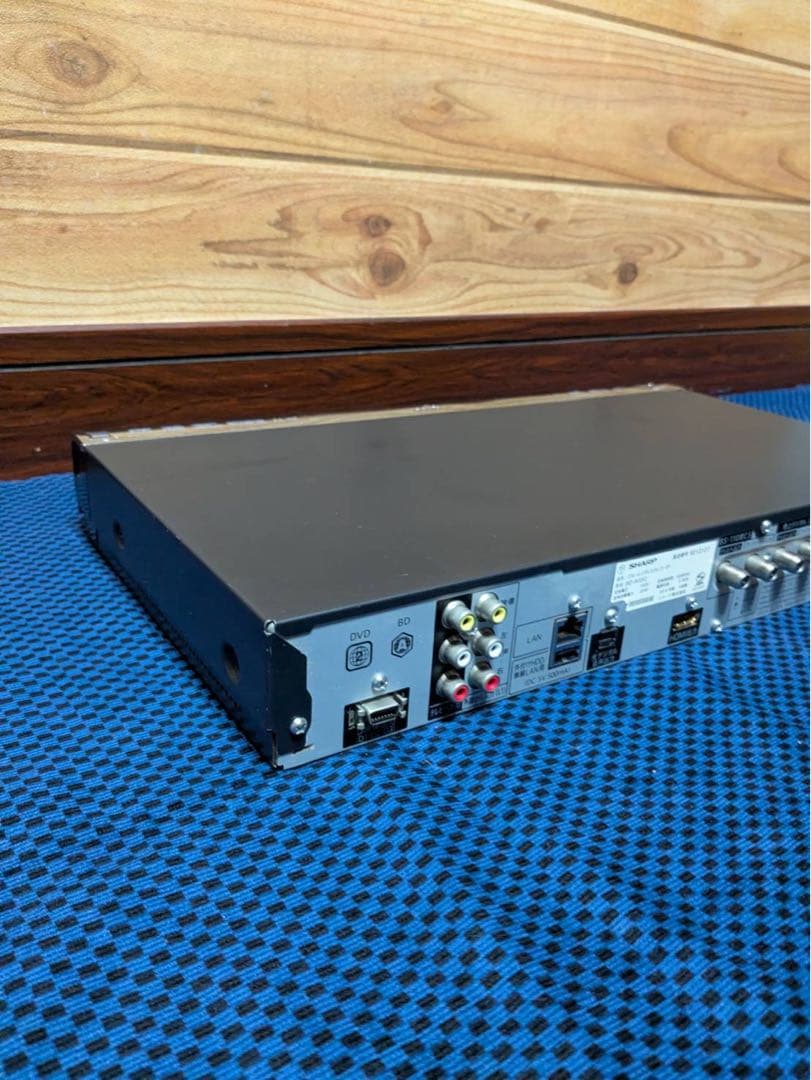 SHARP ブルーレイレコーダー リモコン付き