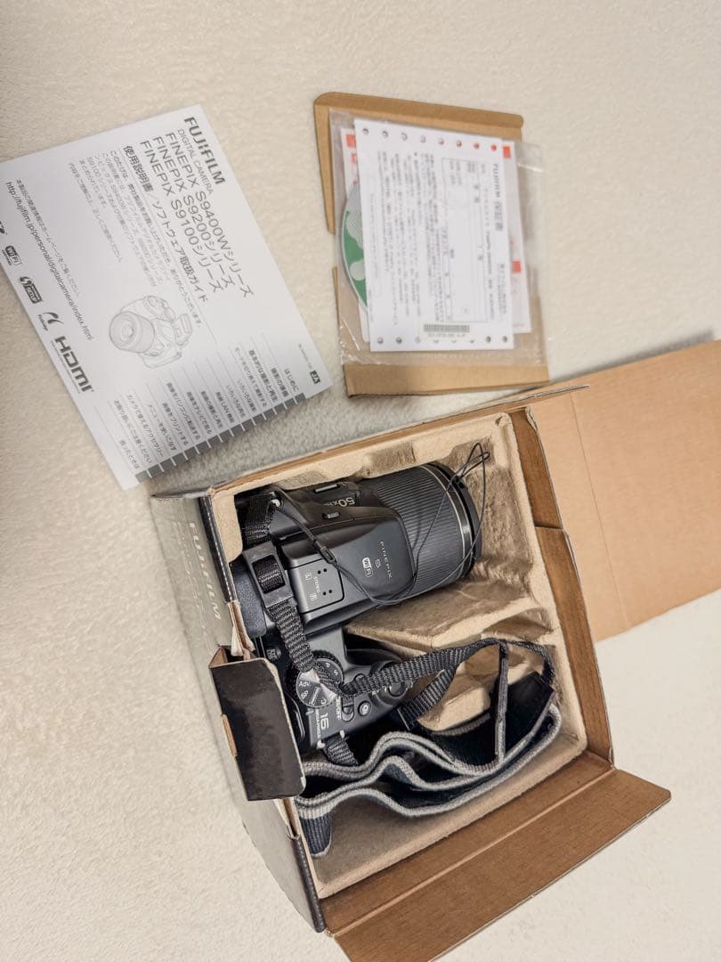 FINEPIX S9400W デジタルカメラ 本体