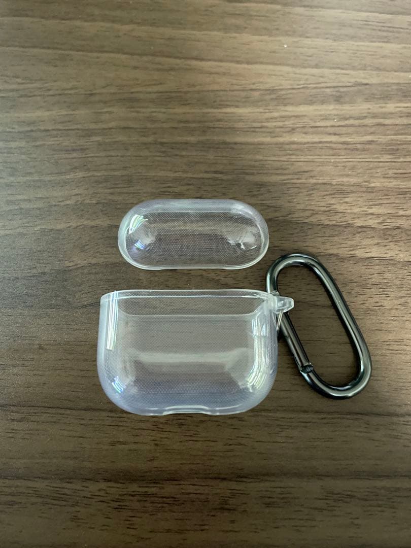 Apple AirPods 4 本体 ケース付き