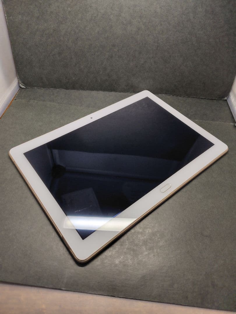 d tab 大画面 Androidタブレット本体　SIMフリー　バッテリー良好