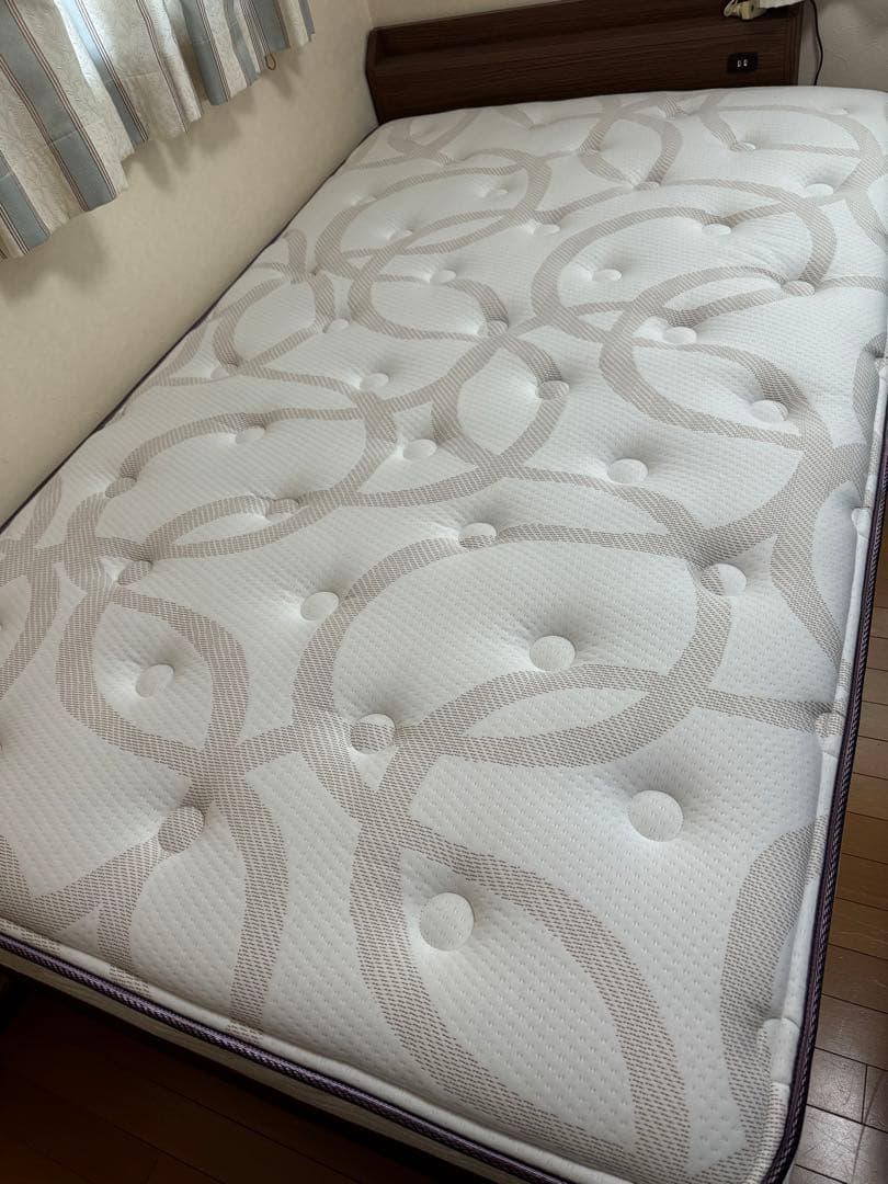 真琴　シモンズ マットレス エグゼクティブ ビューティレスト セミダブル