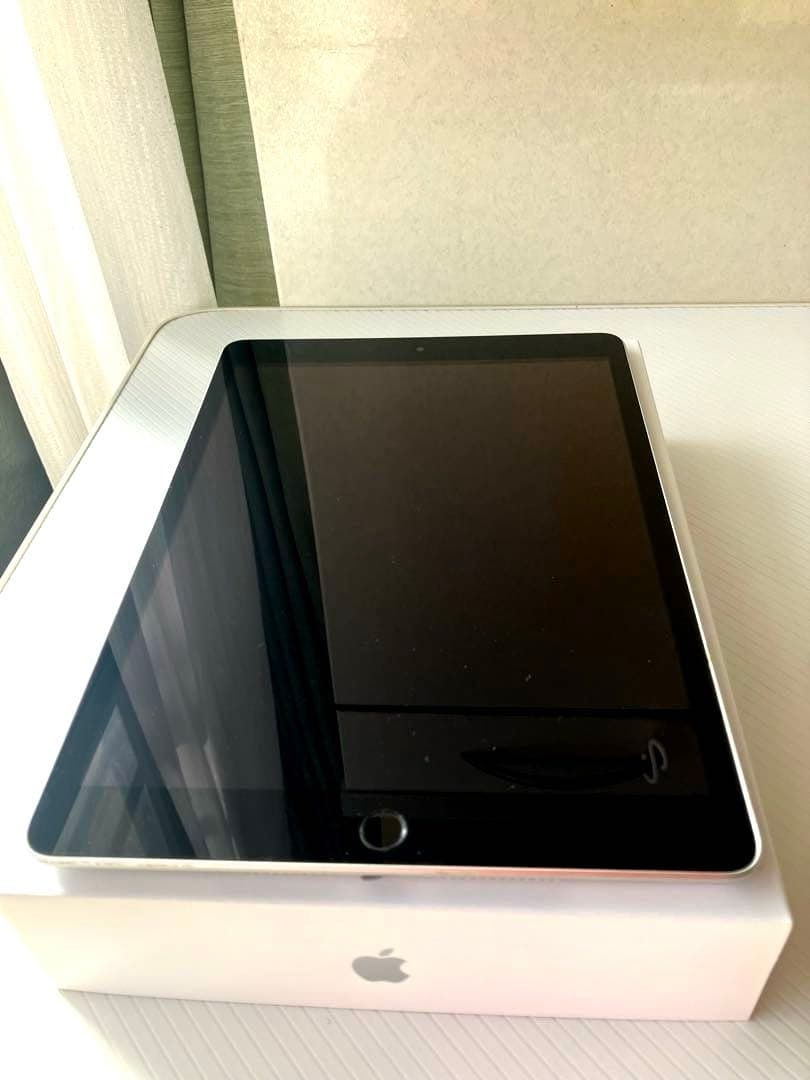 美品✨Apple iPad 第9世代64GB Wi-Fi シルバー箱付属品付