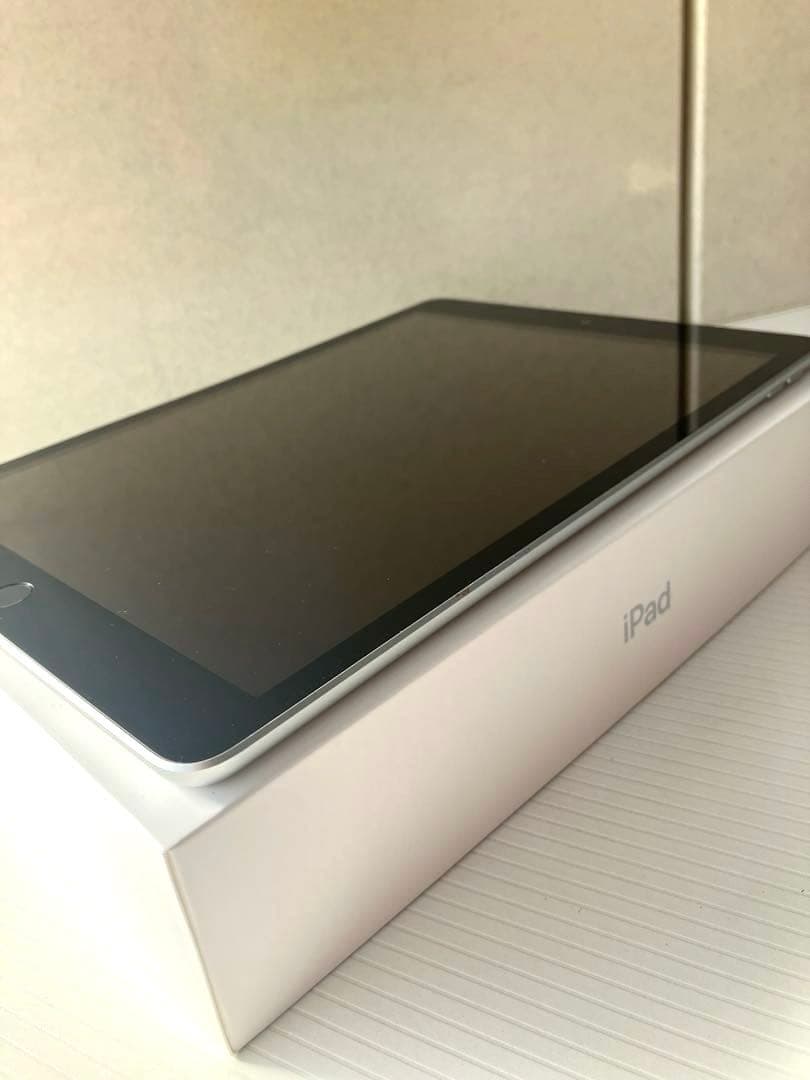 美品✨Apple iPad 第9世代64GB Wi-Fi シルバー箱付属品付
