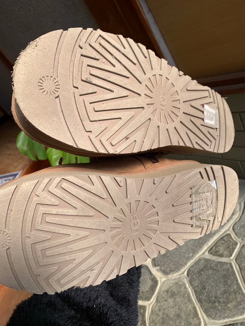 UGG スエード 厚底 ショートブーツ