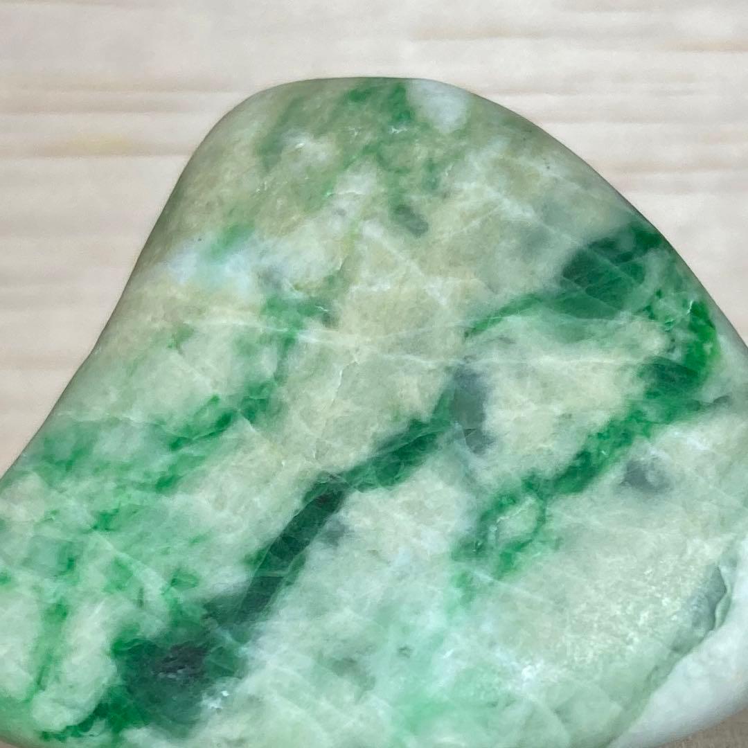【Premium】糸魚川翡翠　海中翡翠　宝石質 ロウカン翠　原石　35.3ｇ