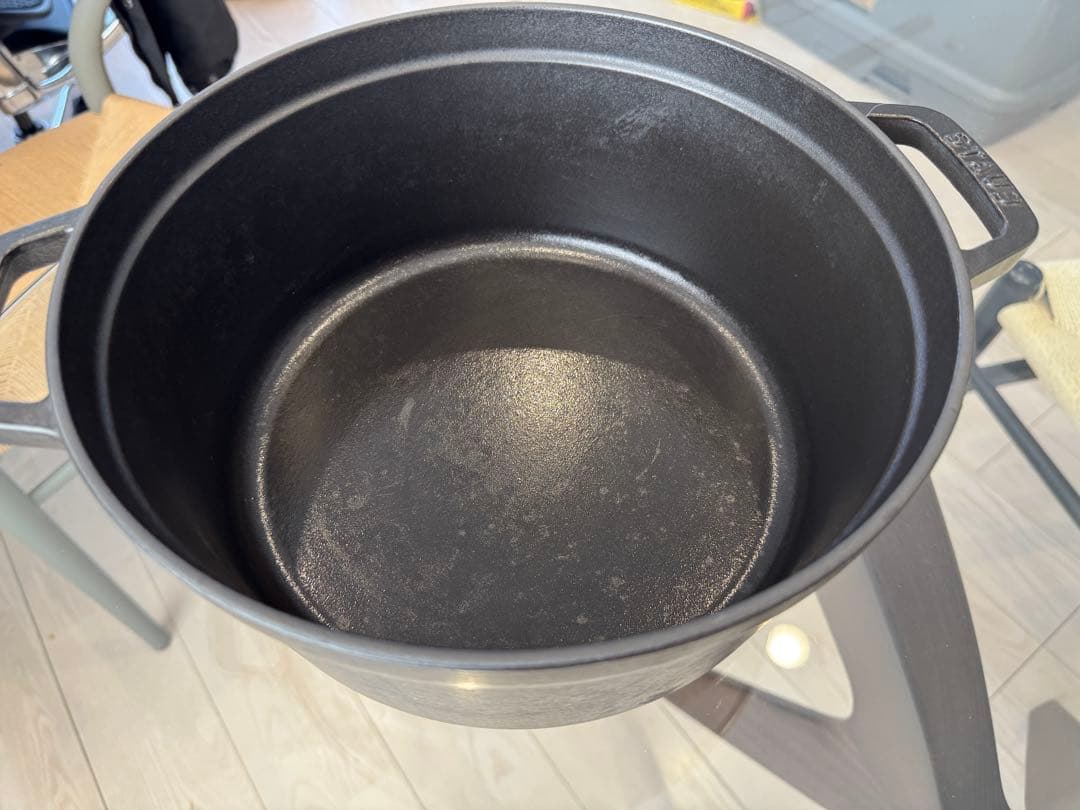 STAUB ストウブ鍋　26 黒